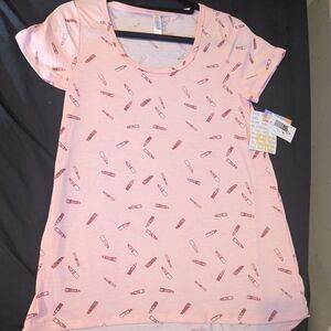 LulaRoe Classic Tee in Pink w/Lipstick Print (New w/Tags!)